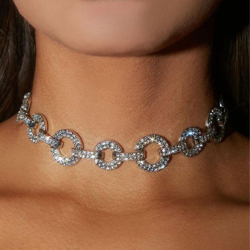 Sparkly Rhinestone Circle Choker Necklace: European & American Fashion, Elegant Clavicle Chain, Influencer Style
