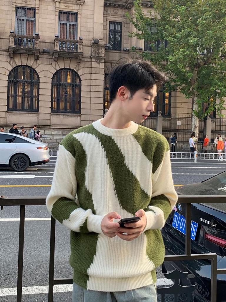 Men's Trendy Thick Knit Sweater - Stylish & Warm for Autumn/Winter