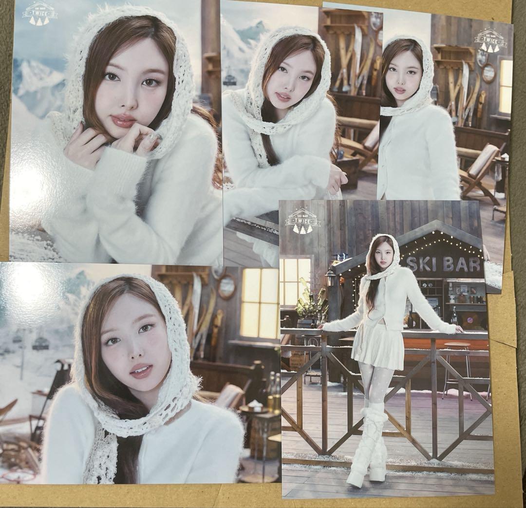 

[USED] TWICE Nayeon Rantoul SKI BAR Pop-up Collection
