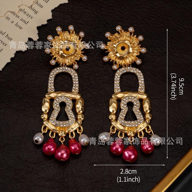 Middle Aged High-end Earrings Xiapa Runway Style Sun Eye Lock Pearl Exaggerated Personality Feel
