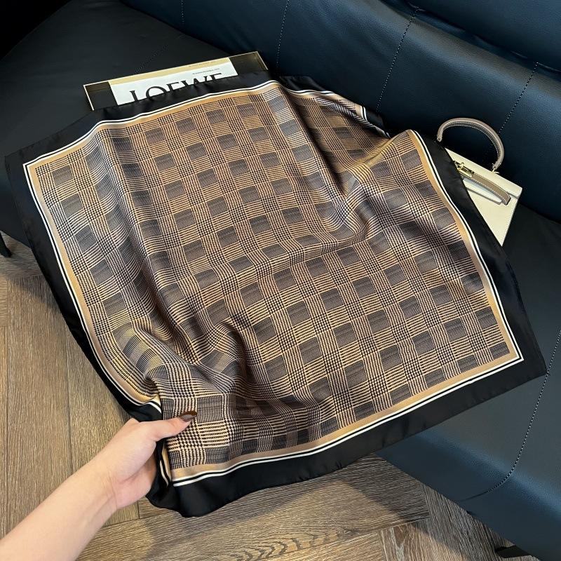 New silk scarf women's fashion versatile high-end small square scarf Korean version neck protection scarf spring and autumn retro scarf binding bag