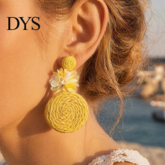 Handmade Boho Jewelry 1 Pair Raffia Flower Earrings for Women, Rattan Lightweight Woven Round Drop Dangle Earrings, Straw Summer Beach Vacation