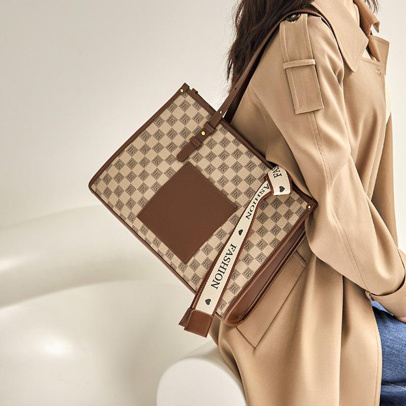 Mrs. Qiao Bag 2025 New Women's Tote Bag Large Capacity Ladies Autumn Winter Commuting High-end Single Shoulder Bag