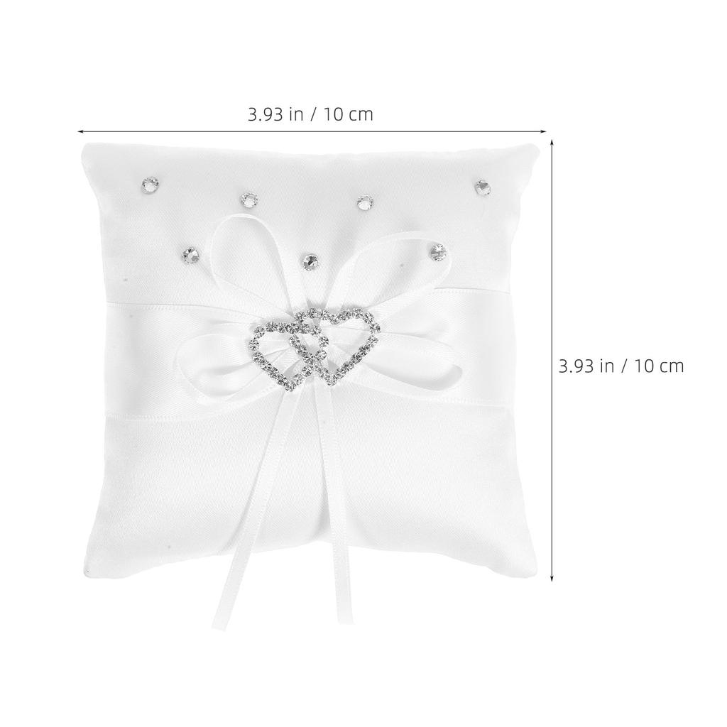 Cuscino Portafedi Matrimoniale Doppio Cuore Sposa Nastro di Raso Bianco Tasca con Strass con Cinturino per Portafedi