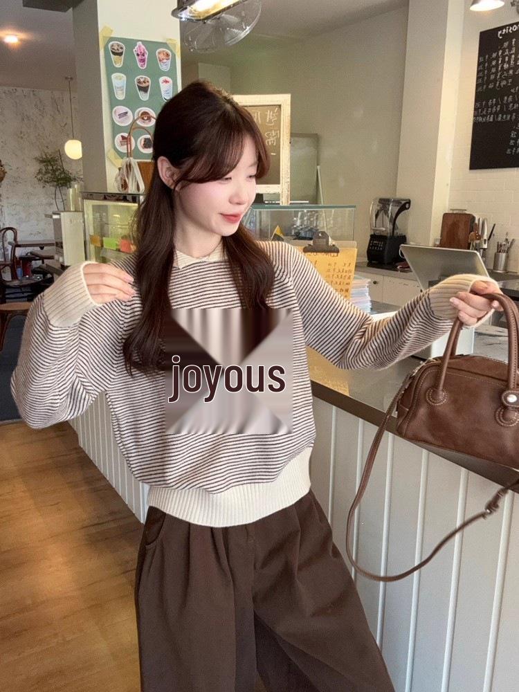 2026 Women's Korean Style Crew Neck Pullover: Loose, Slimming Sweater for Autumn/Winter, Wear Solo or Layered.