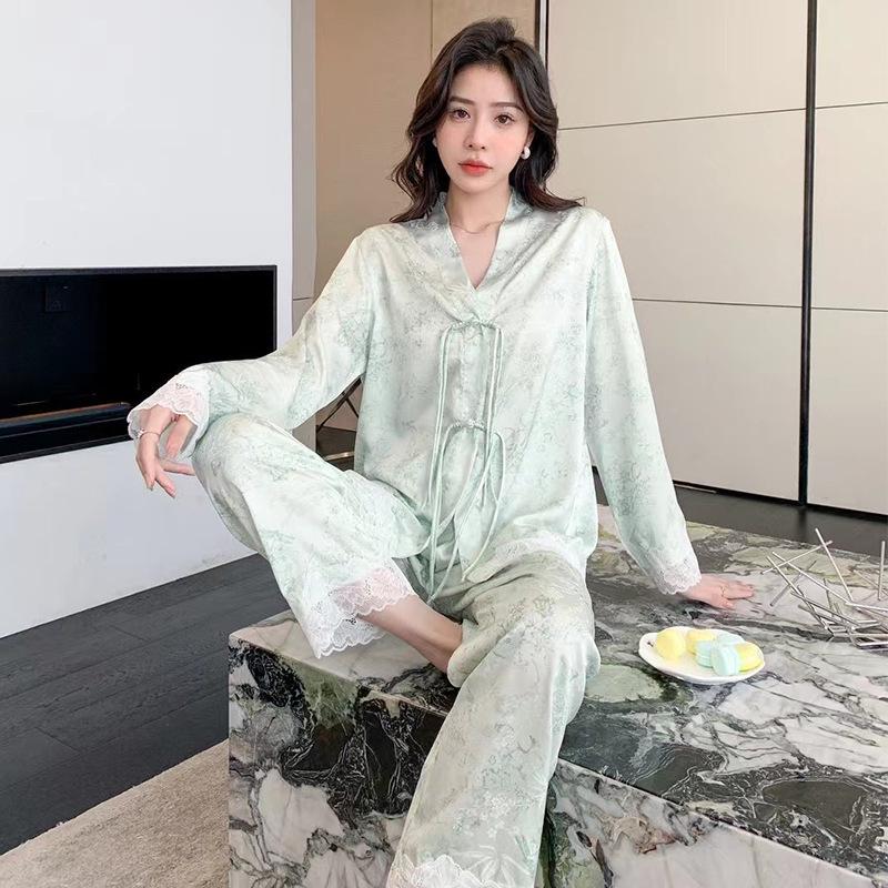 

Женский весенне-летний пижамный комплект из ледяного шелка и бамбука - атласный шифон в национальном стиле для дома XL (for 60-72.5 kg)