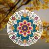 10 Zoll Mandala Windspiel Outdoor Gartendeko mit 360° drehbarem Haken Lebhaftes Metall Hängedesign für Terrasse Rasen Saisongeschenk