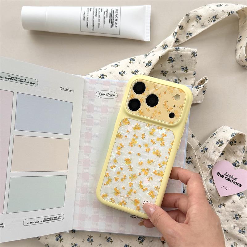 

Yellow Floral Full-Screen iPhone 17/16 Pro Max/15 Pro High-End Case iPhone 17