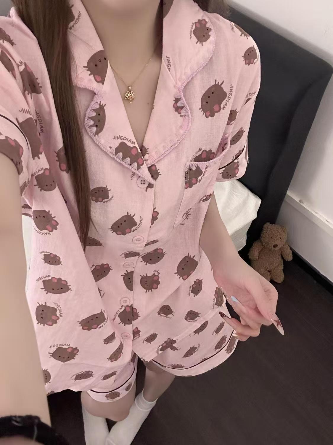 

Японский черный кожаный комплект пижамы Hello Kitty для женщин, летний, с коротким рукавом и шортами, двухпредметный, розовый, в стиле принцессы, домашняя одежда, можно носить на улице S
