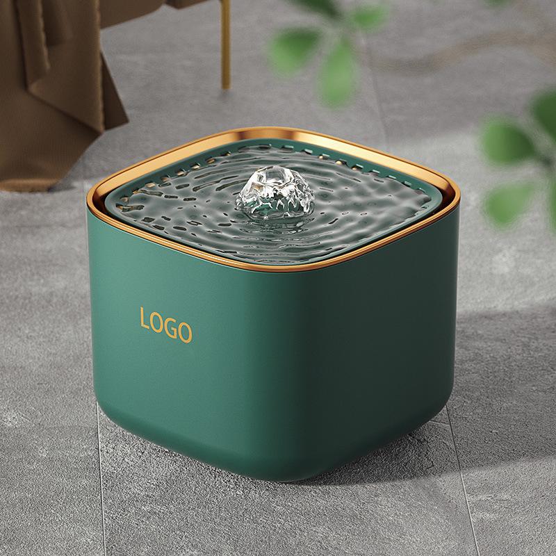 Hot Sale Automatic Cat Fountain Water Dispenser Luxury Safe Chargeable Smart Water Fountain Cat Pet Drinking With Filter Pump