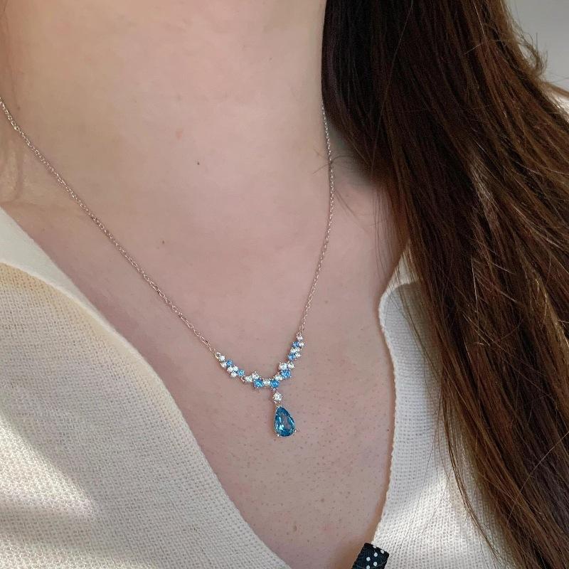 Light Luxury, High-end, Simple Smile Aquamarine Zircon Water Drop Necklace, Dopamine Exquisite, Versatile and Elegant Moissanite