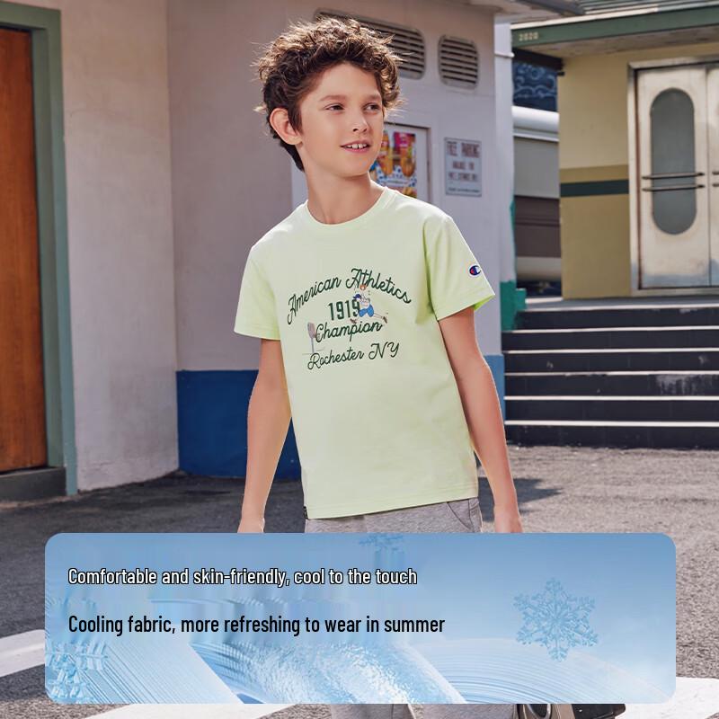 

Champion Kids Cool-Touch Short Sleeve T-Shirt L