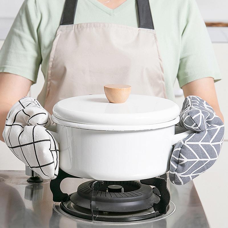 Oven Baking Gloves Kitchen Baking Tools Bakeware Microwave Oven Gloves High-temperature Resistant Cotton Linen Gloves Oven Mitts
