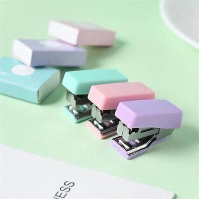 1PC Mini Agrafeuse Set Agrafes Reliure Papier Papeterie Outils de Reliure de Bureau Fournitures Scolaires Papeterie Mignon Accessoires de Bureau