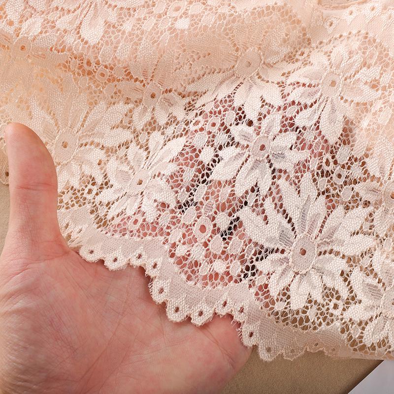 Lace Flower Beautiful Back Bra Wrap Chest Tube Top Padded Anti-exposure Bras Ladies Girls V-neck Camisole Bra