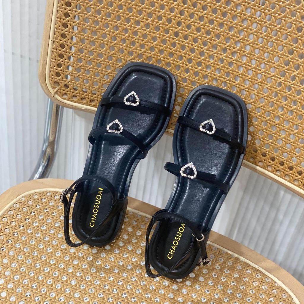 Internet celebrity one-word buckle sandals girl 2025 new summer French fairy style temperament fashion shoes popular Roman shoes