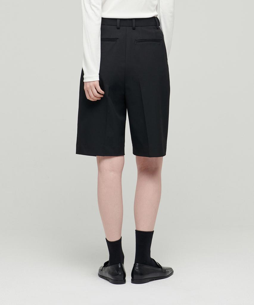Musinsa Standard Woman Women'S Wide Bermuda Half Slacks [Black]