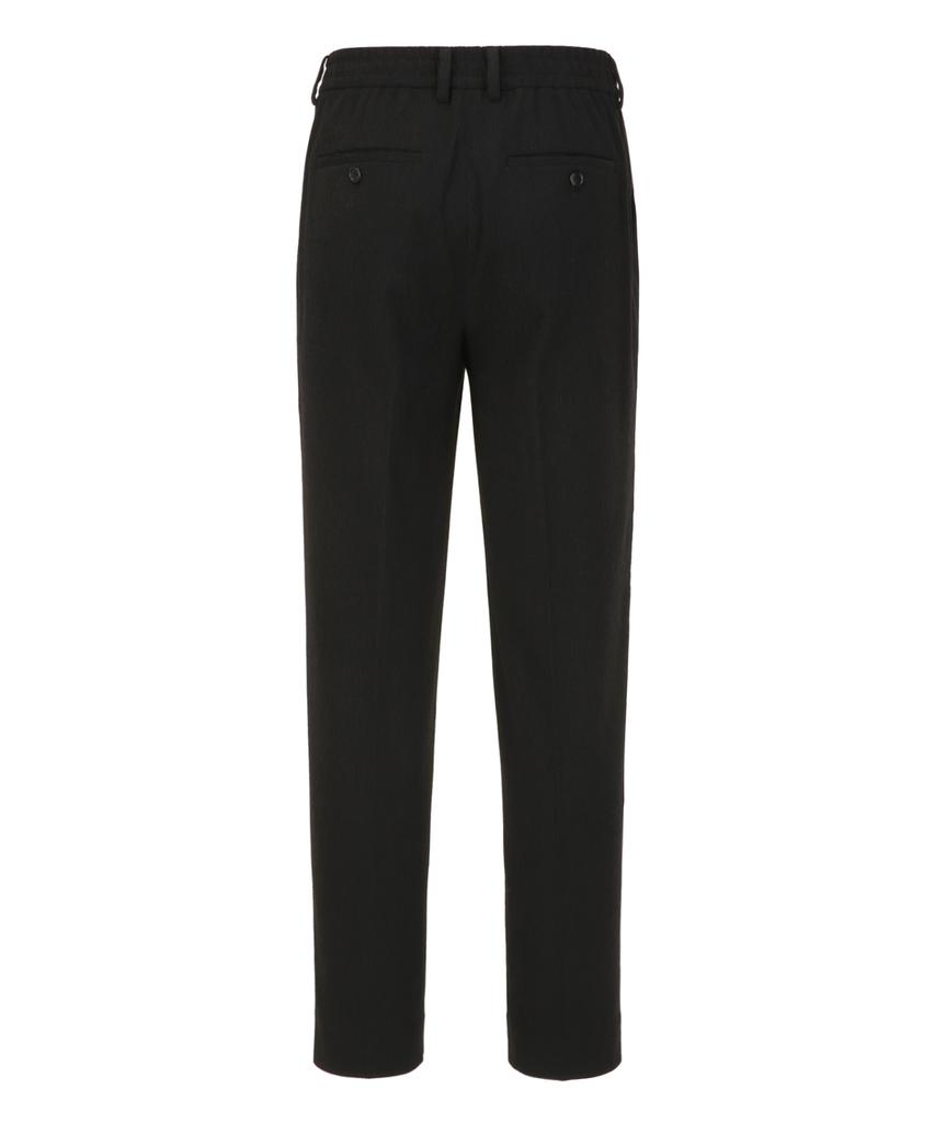 Jilseutyueoteunyuyogmaen Relaxed Double-Pleat Tapered Pants - Black (Jnpa6B522Bk)