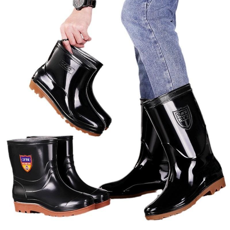 Black brown sole men's medium tube rain shoes classic men's waterproof and wear-resistant kitchen hygiene road water shoes rubber shoes men's shoes