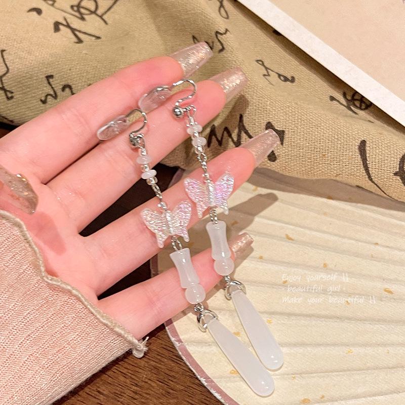 Chinesische Mittelalter-Ohrringe mit langen Quasten und Perlen zum Klemmen