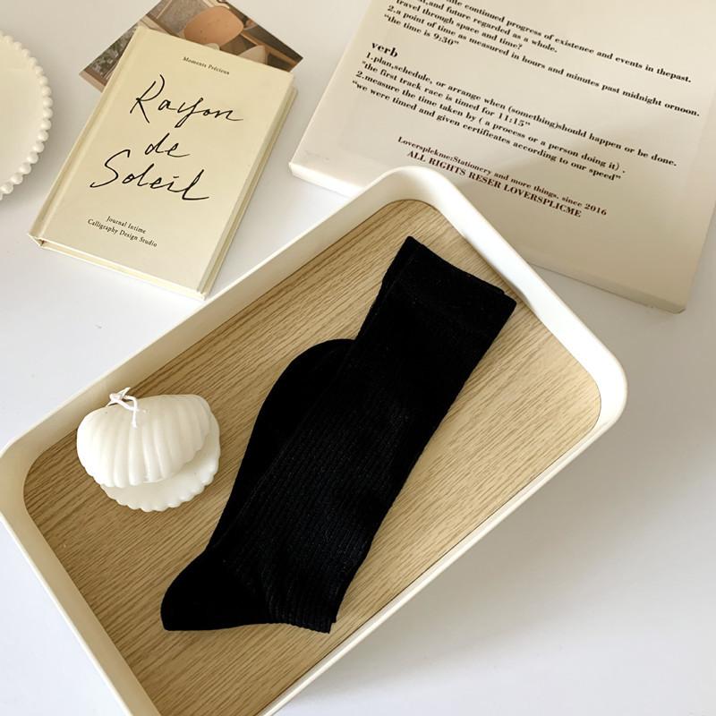 Ultra-Thin And Breathable Mid-Leg Socks Catwalk Solid Color Socks Summer Piles Of Socks Vertical Stockings Are Breathable And Sweat-Absorbing