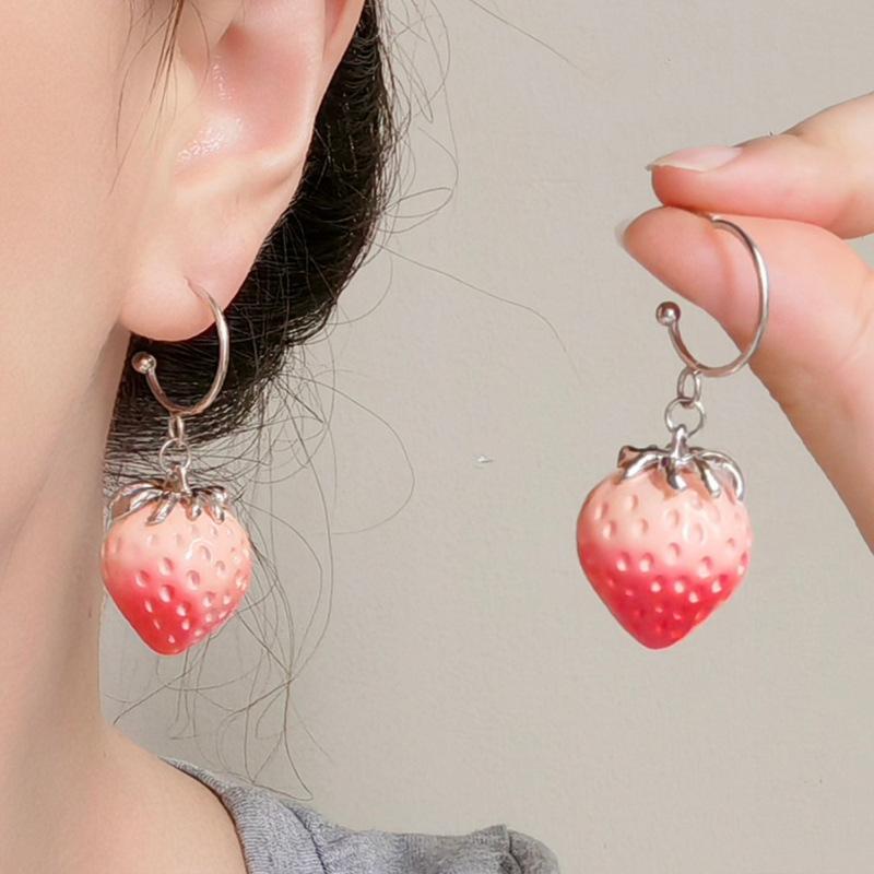 Super Fairy Gradient Resin Strawberry Drop Earrings Fresh Minimalist Temperament Niche Daily Women Ear Ornaments