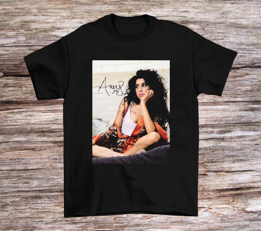 Amy Winehouse Signature Gift For Fan Black All Size T-Shirt Unisex T-Shirt XXXL