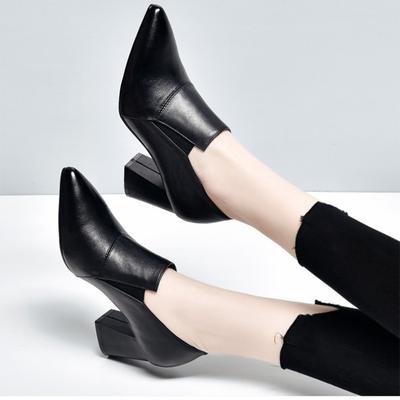 Fashion Spring and Autumn New Thick Heeled Women Shoes Fashion Black Pointed Toe Comfortable Shallow Mouth Slip On Pumps Single Shoes