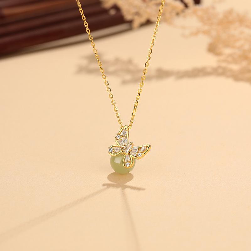 

Ожерелье с маленькой групповой застежкой-бабочкой для женщин, легкая роскошь и универсальность, высококлассная цепочка для ключиц