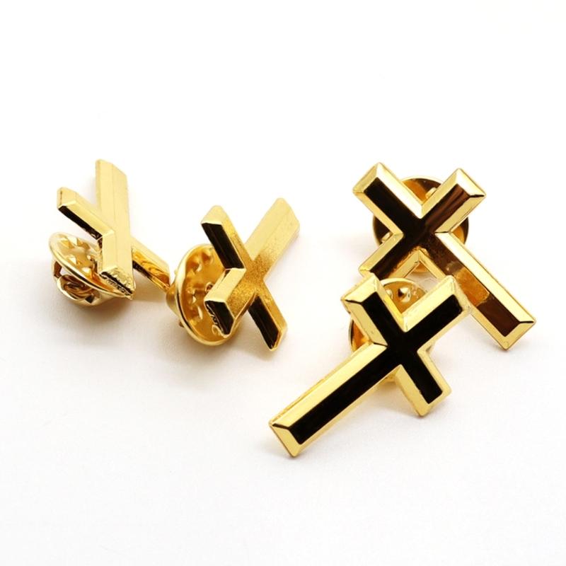 5pcs Elegant Gold Crucifix Brooch Handmade Unisex Alloy Badge Corsage Pin for Religious Event and Fashionable Outfits