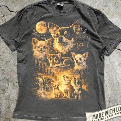 Chihuahua Howling To The Moon Vintage T-Shirt, 90s Retro Animal Graphic Tee, Chihuahua Mom Gift, Full Moon Animals Tee, Silly Dog Shirt
