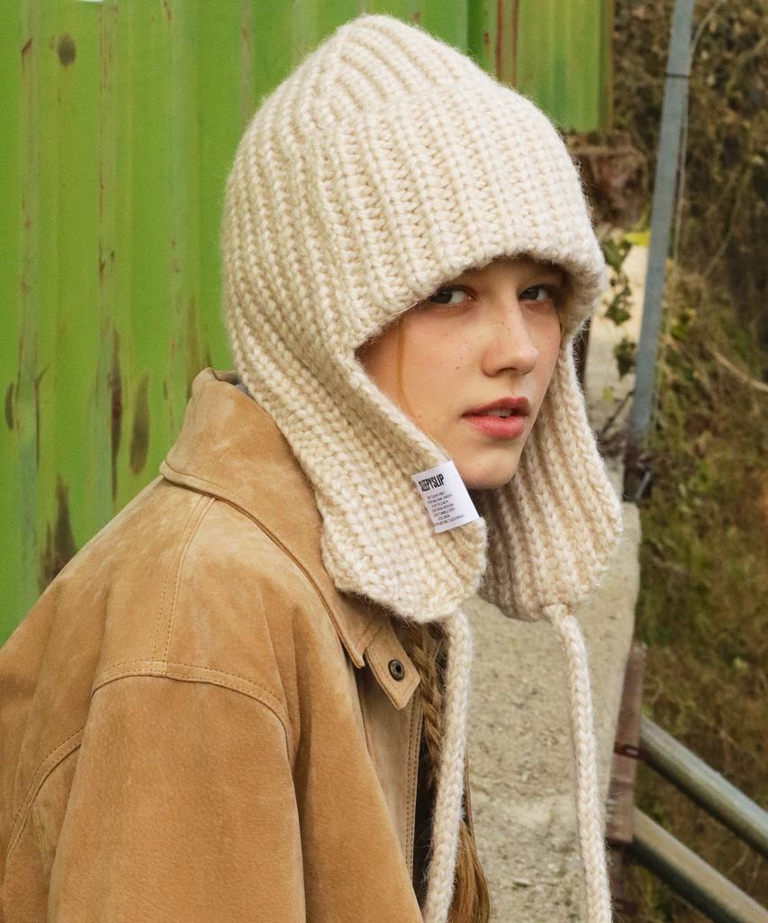 Seullipiseullib Moss Knit Beige Trooper Hat