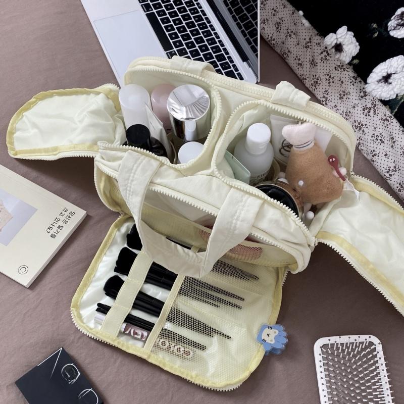 Large Cosmetic Storage Pouch Lightweight Toiletry Bag Durable Gym Handbag Skincare Products Makeup Organizer Travel Accessories