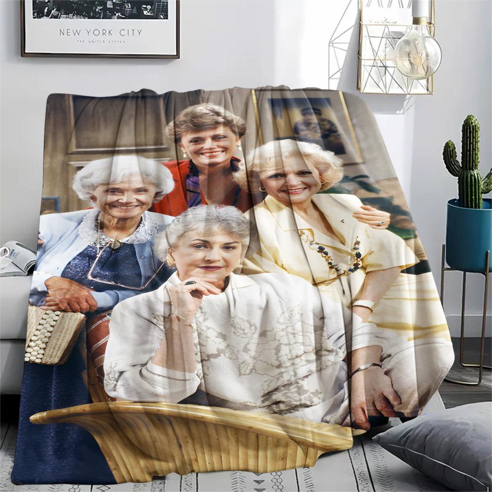 1PC The Golden Print Flannel Blanket, High quality All Seasons, Home Decor, Warmth and Comfort, Perfect for Christmas Gifts