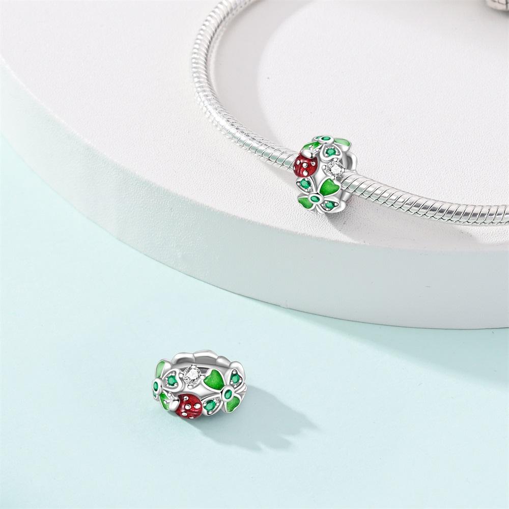Green Collection Copper Lucky Four Leaf Clover Charm Fit Original Bracelet Leaves Charm For Women Fine Jewelry Diy