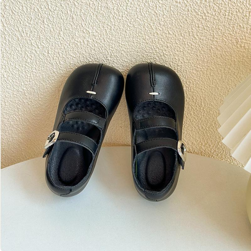 Girls Mary Jane Shoes Princess Soft Leather Ballet Flats Children Fashion Double Strap Round Toe Casual Toddler Designer Shoes