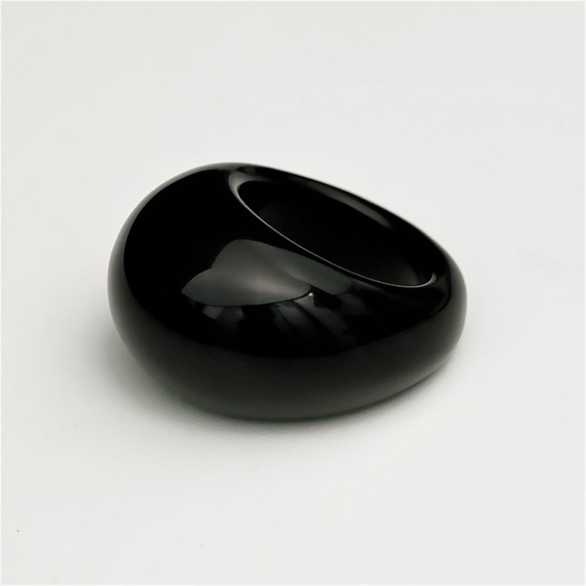 

Yek Resin Rings Aesthetic Acrylic Ring Women Teen Girl Stackable Ring Statement Jewelry Ornament Black White Finger Ring Gift Size 7