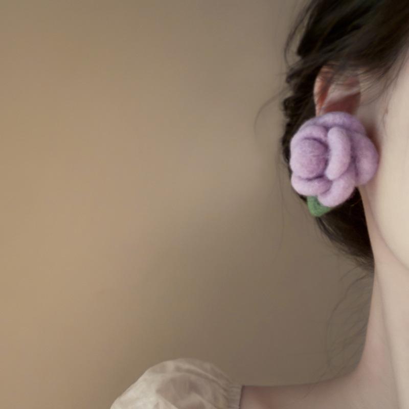 Silver Needle Flocked Flower Stud Earrings - Elegant, Versatile, and High-End for Women