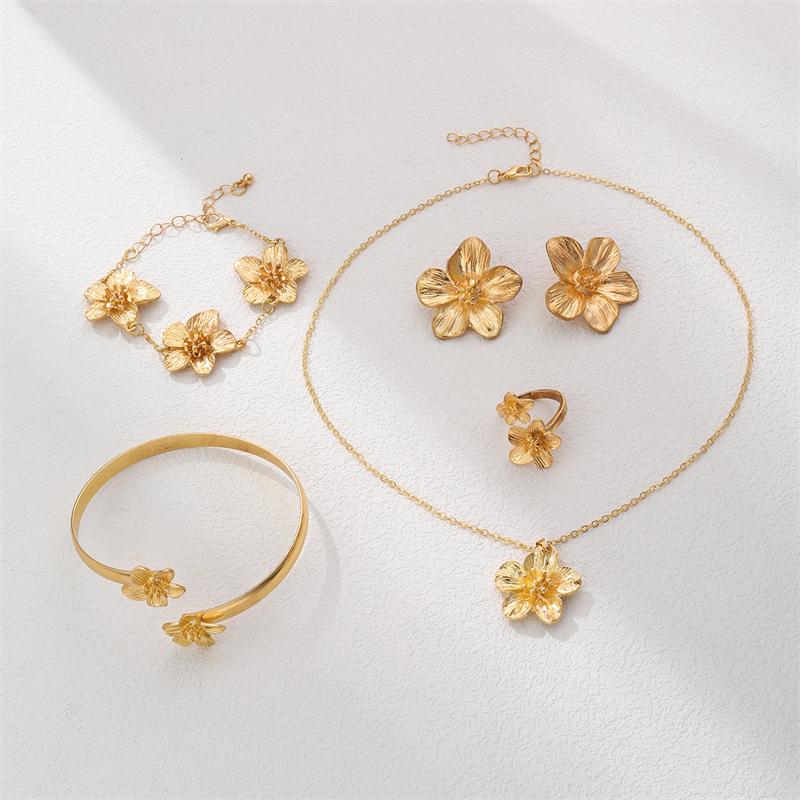 Trendy Gold Plated Floral Necklace Bracelet Ring Earrings Set Bridal Gift for Women Girls Wedding Party Anniversary Jewelry