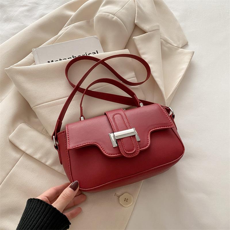 High-end Small Bag Women's 2025 Spring New Versatile Small Fresh Girl Messenger Bag Niche Fashion Shoulder Bag