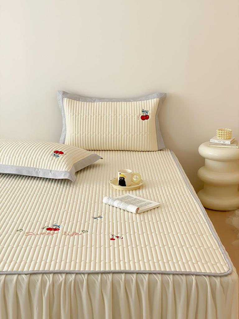 Class A Summer Cooling Cartoon Ice Silk Quilted 3-Piece Mat Set with Fitted Sheet
