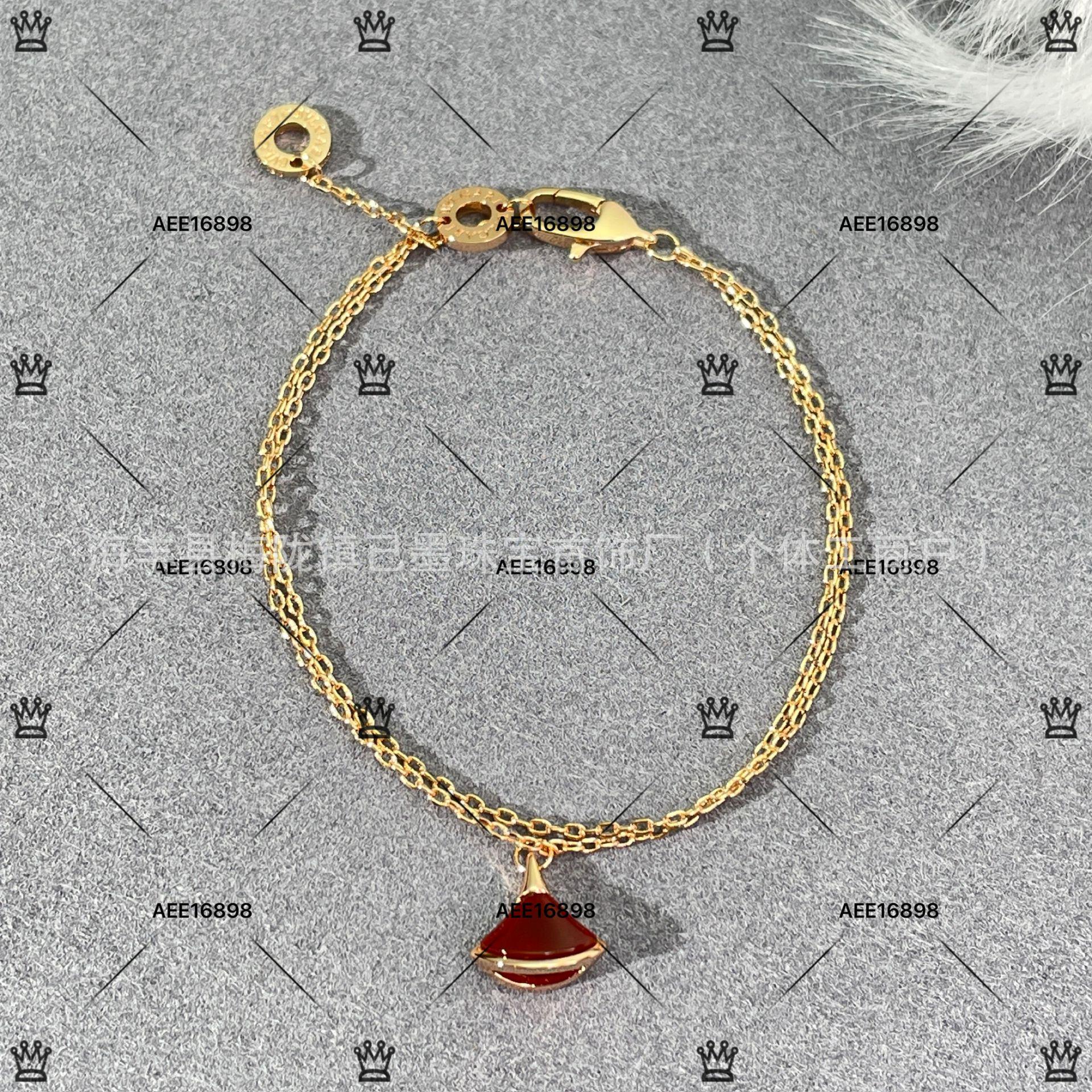 

Браслет из стерлингового серебра 925 пробы с 18-каратным розовым золотом, двухслойный, с бриллиантами в форме веера, красным халцедоном и белым перламутром