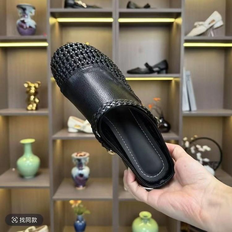 Summer Explosion Round Head Two Wear Thick-soled Retro Bag Head Half Slippers Women's Low Heel Hollow Weaving One Pedal Women's Sandals