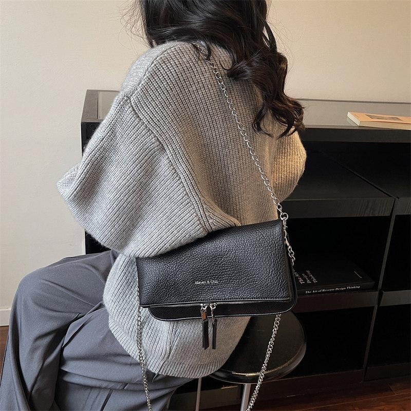 

Bags for Women Spring Summer New Simple Letter Chains Square Handbags Temperament Elegant PU One Shoulder Bag 2026 New (20cm<Max Length<30cm) чёрный