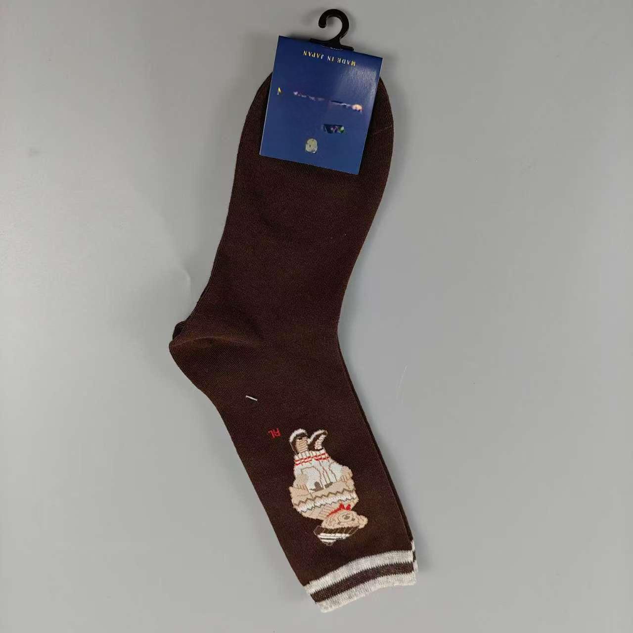 

Осінньо-зимові жіночі модні повсякденні шкарпетки середньої довжини з візерунком ведмедика