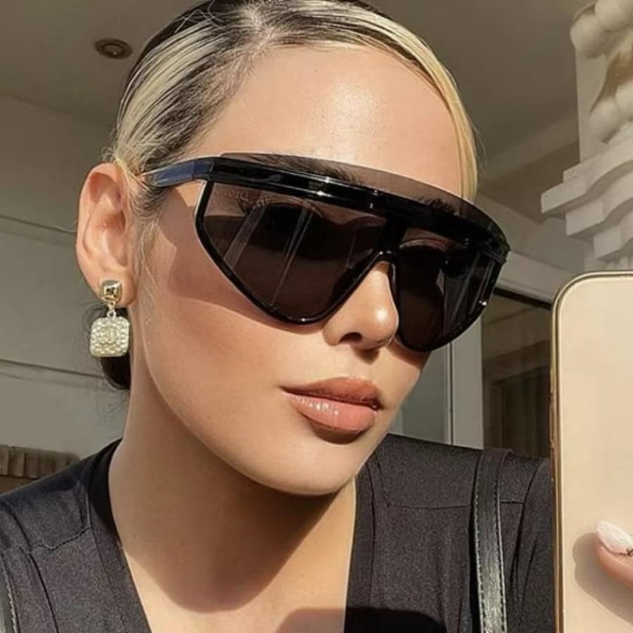 One-piece Oversized Frame Women's Fashion Sunglasses Cool Personality Suitable for Street Party Accessories