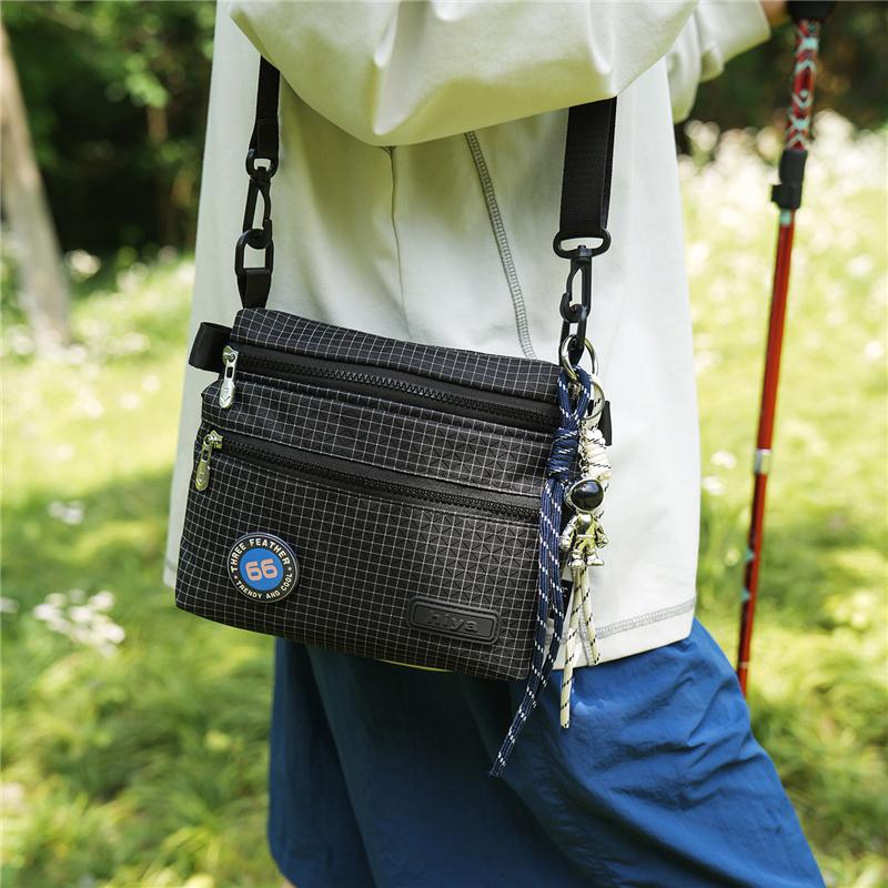 Water-repellent Outdoor Crossbody Bag Lightweight Shoulder Bag Commuter Small Square Bag