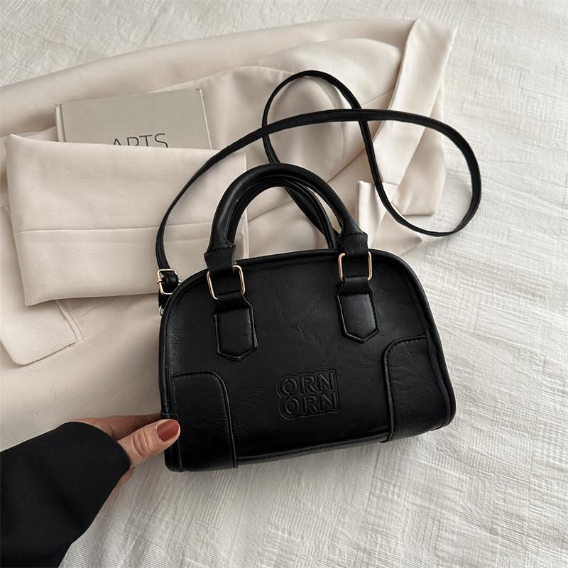 2024 New Vintage Fashion Shoulder Crossbody Bag For Women Street Style Pu Pillow Bag чёрный