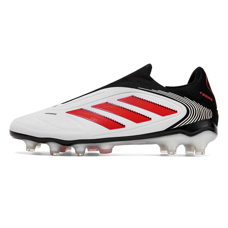 Nuove scarpe da calcio alla moda uomo e donna tacchetti lunghi giovanili antiscivolo senza lacci