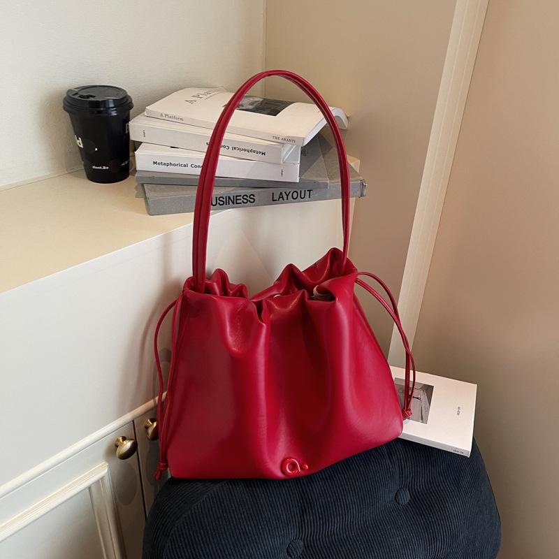 Korean Version of Large-capacity Tote Bag Women's 2025 New Simple Pleated Underarm Bag Versatile Shoulder Bag One Piece Delivery